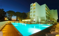 Adria Hotel ***